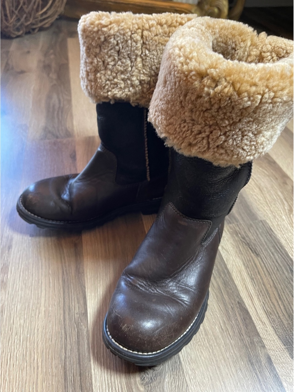 UGG size 6 Brown Leather and Shearling Winter Boots Size 7